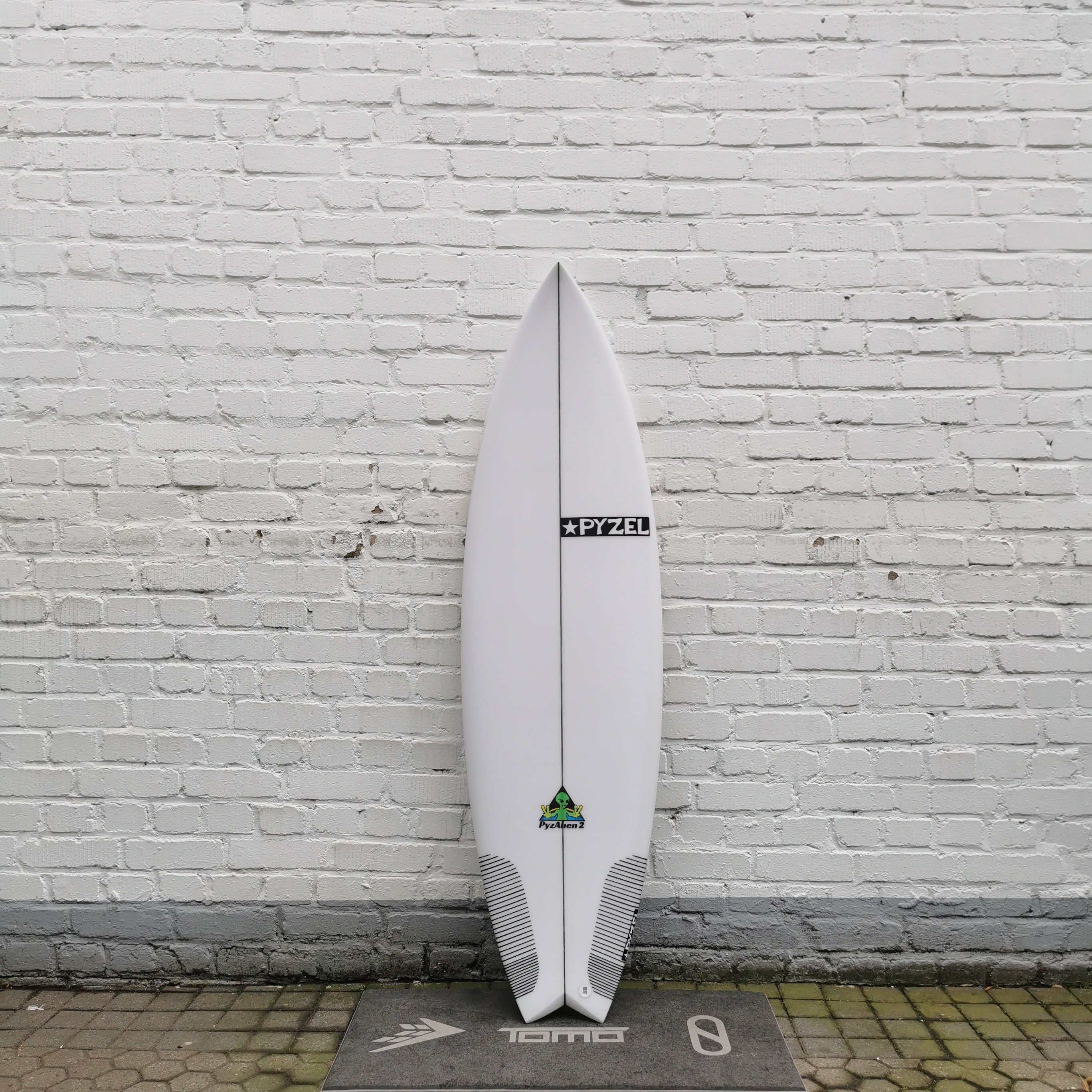 新品送込　SpineTek アルメリック 5.8 Happy Everyday CHANNEL ISLANDS】HAPPY EVERYDAY SPINE-TEK 5'8” | ムラサキスポーツ