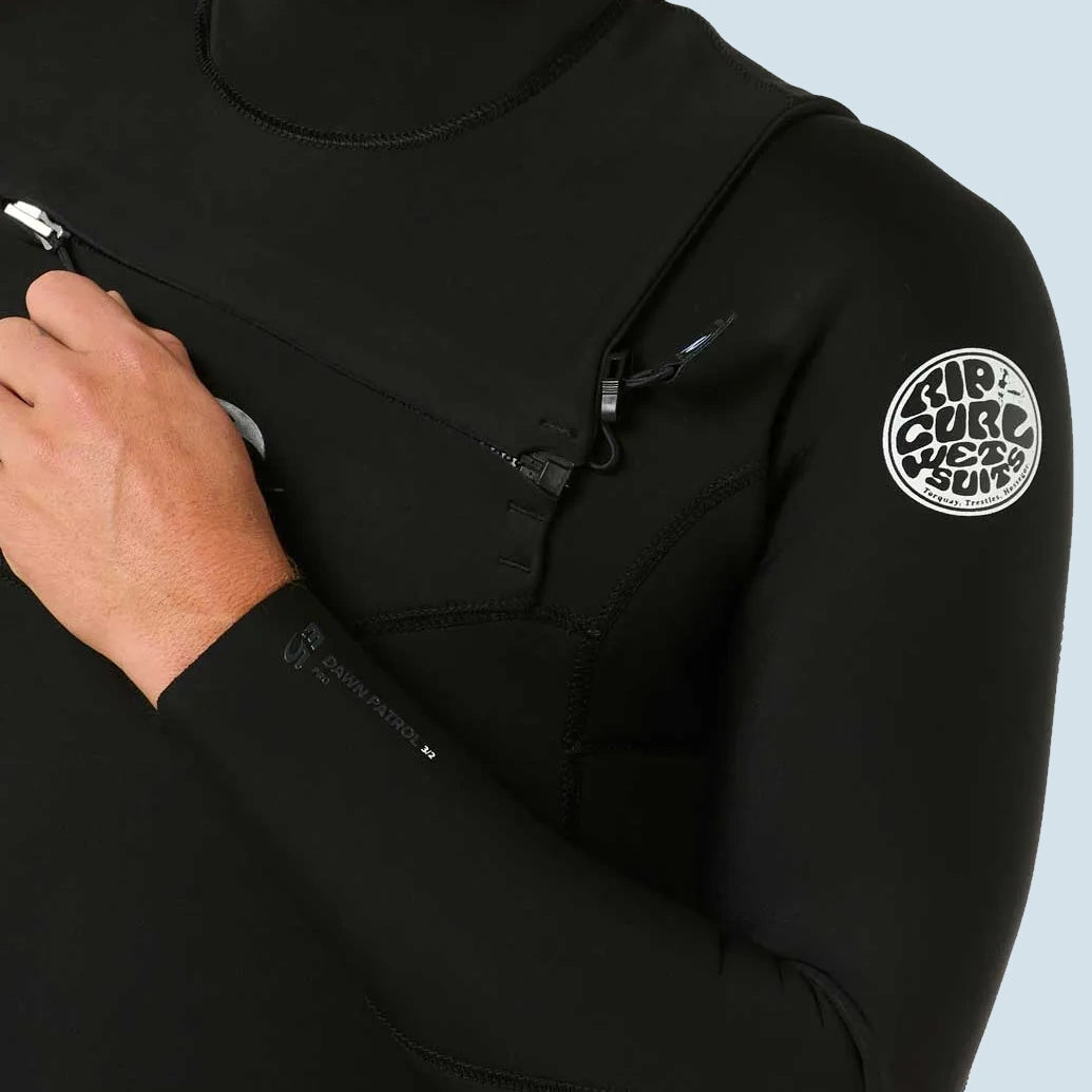 Rip Curl Dawn Patrol Pro Chest Zip Steamer in Black - Detailansicht Verschluss